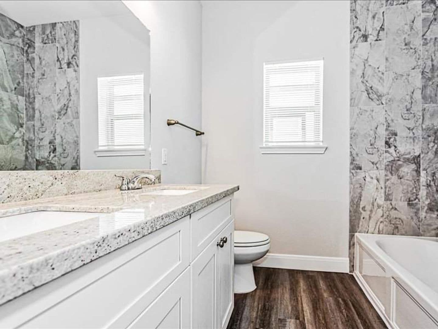 Houston Apartment: 9314 Sundown
