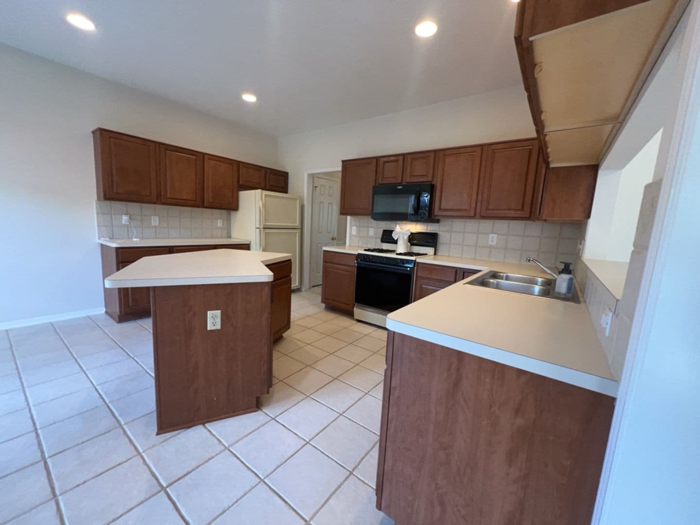 Houston House: 2136 Gemini St