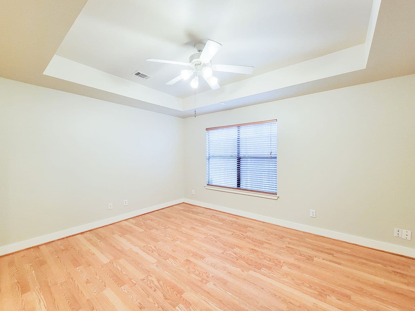 Houston House: 5710 Cornish Street #2