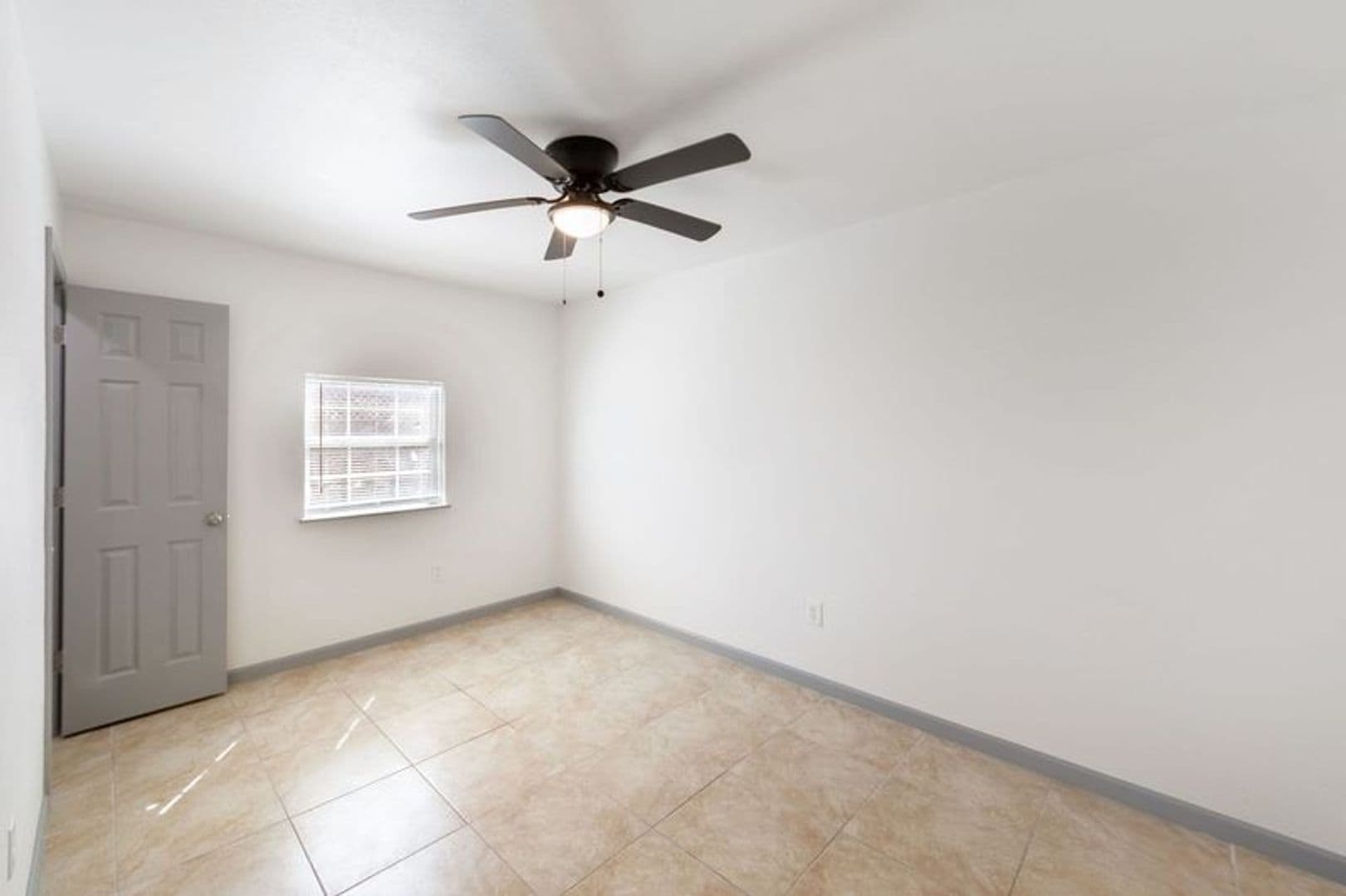 Houston Apartment: 1800 N Wayside Drive - Unit 23