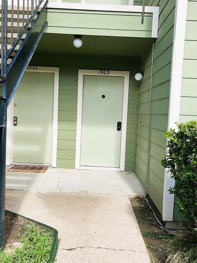 Houston Townhome: 14777 Wunderlich