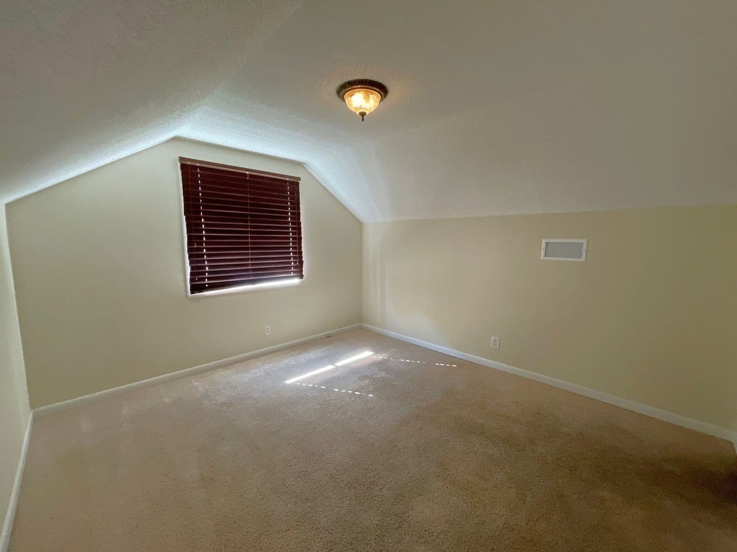 Dickinson House: 3112 Timber Ln