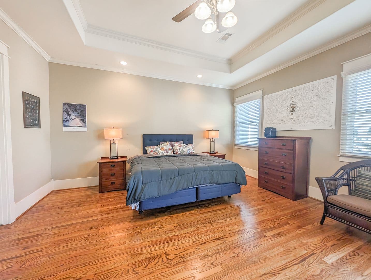 Houston House: 1126 W 17th St Unit B