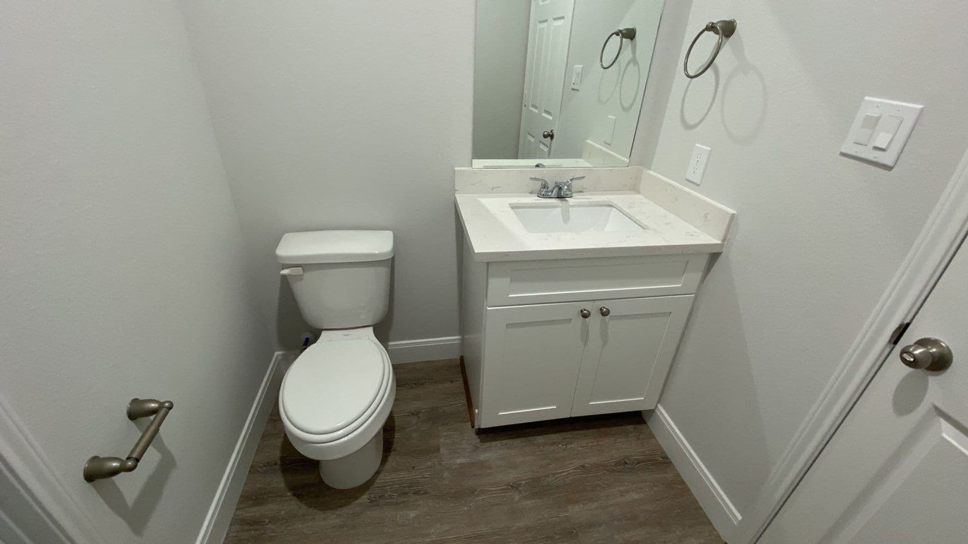 Houston Apartment: 5225 E Houston Rd.