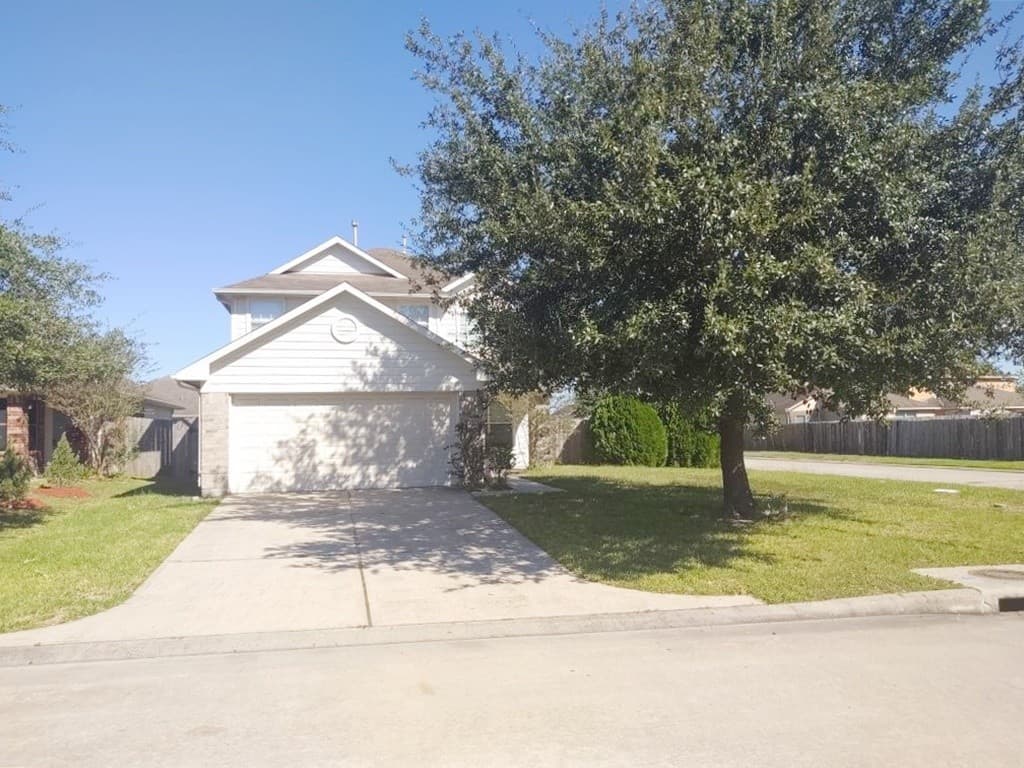 Humble House: 9015 Serena Ln