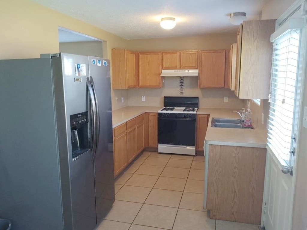 Humble House: 9015 Serena Ln