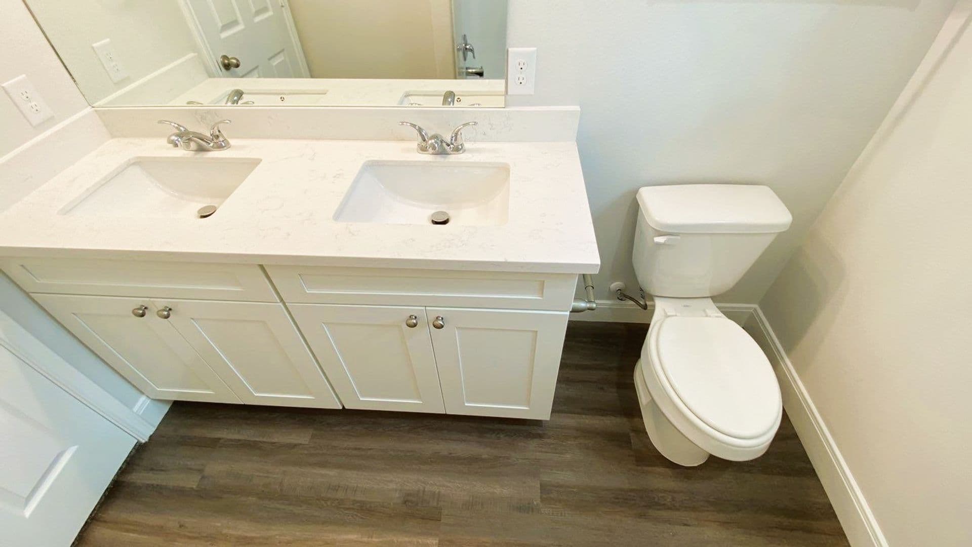 Houston Apartment: 8237 Locksley Rd.
