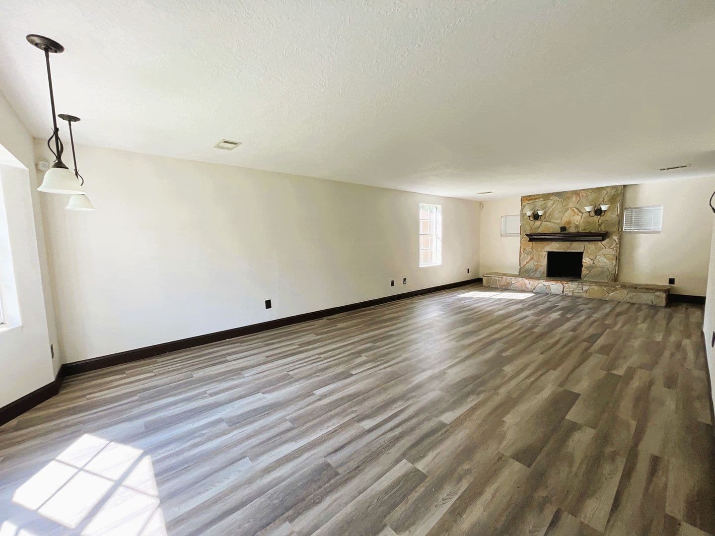 Dickinson House: 3112 Timber Ln