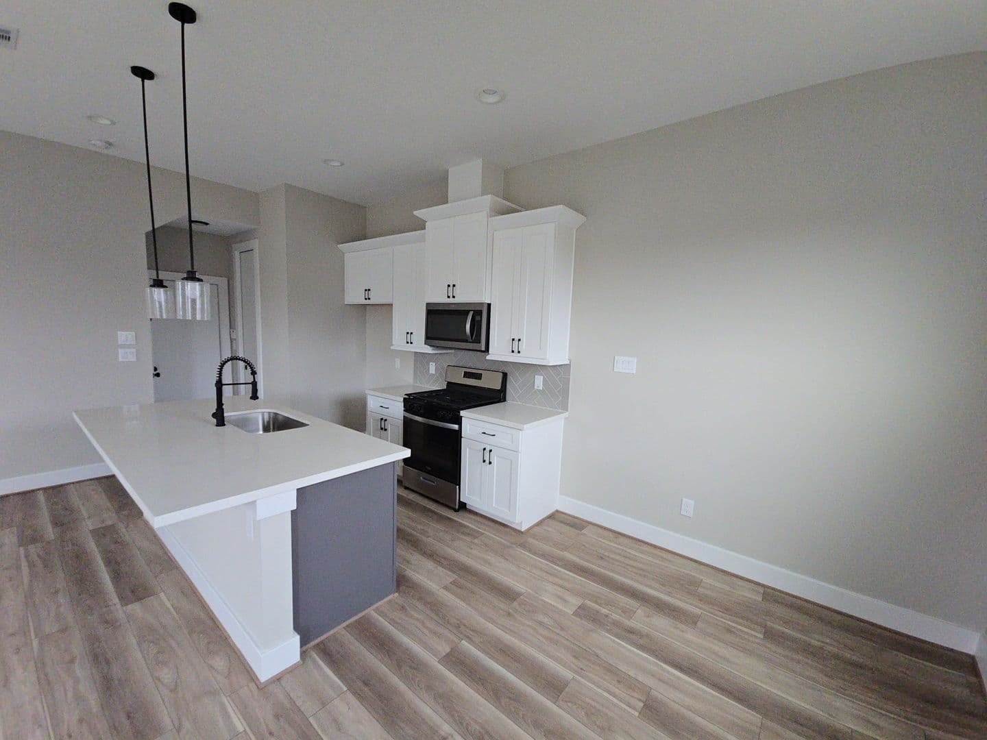 Houston House: 3206 Bostic St.