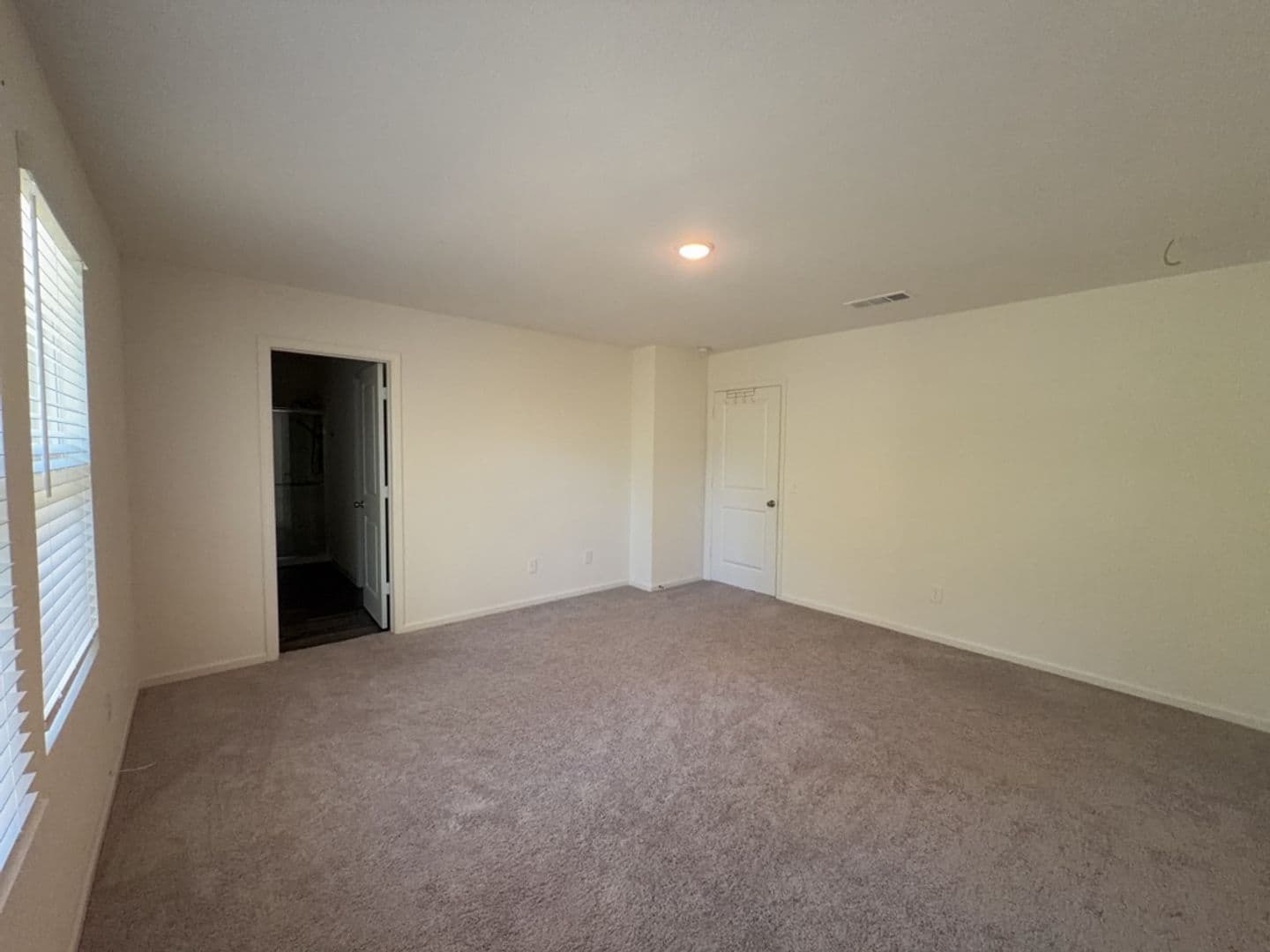 New Caney House: 18618 Hunter William Way