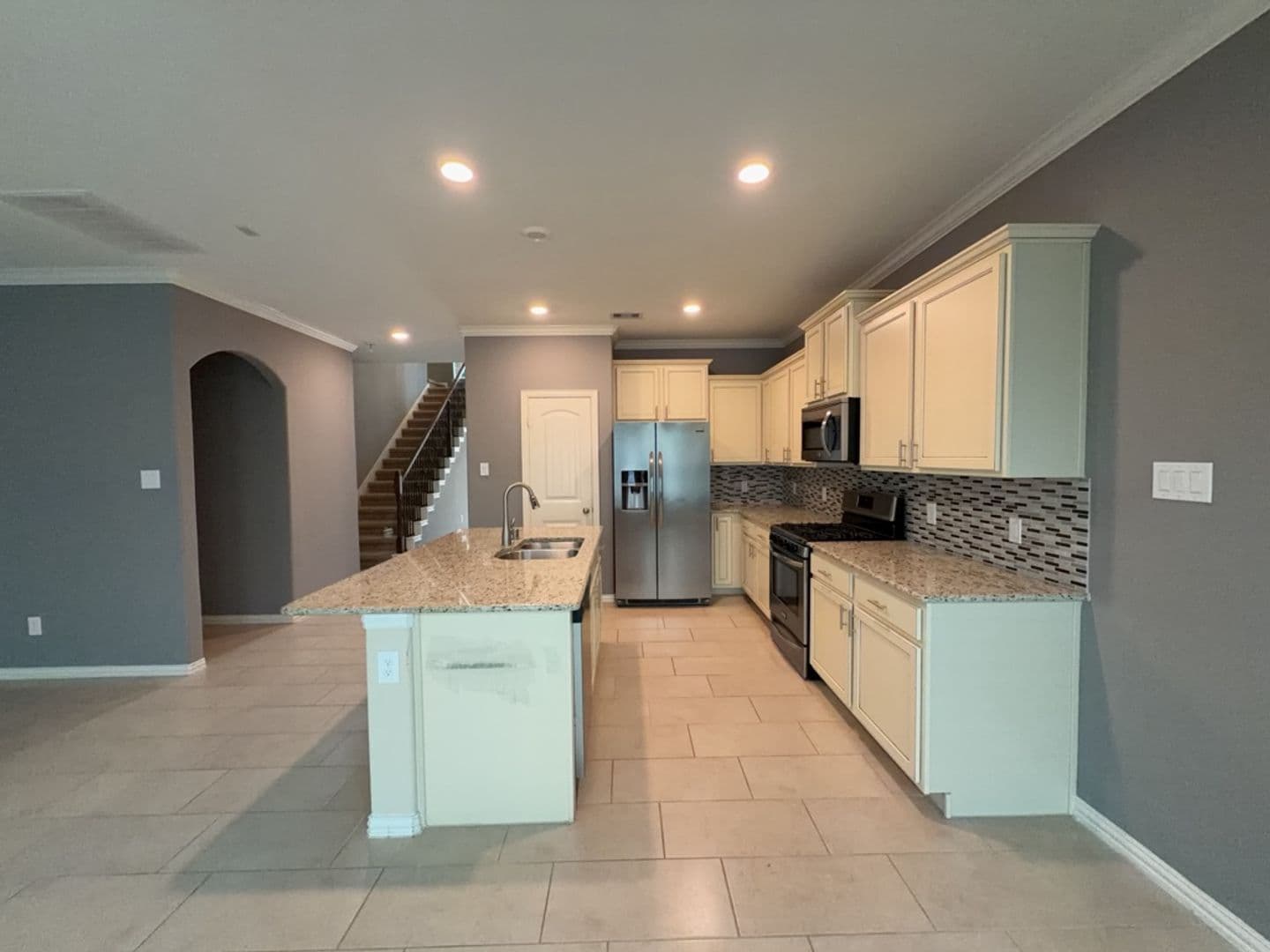 Spring House: 18107 Golden Falls Ln