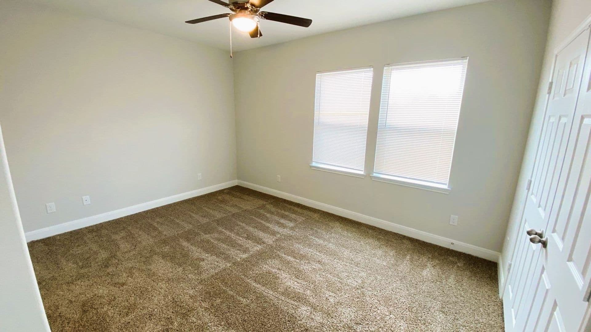 Houston Apartment: 8237 Locksley Rd.