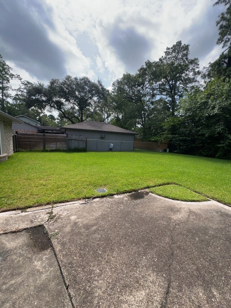 Conroe House: 27226 Pyeatt Ln