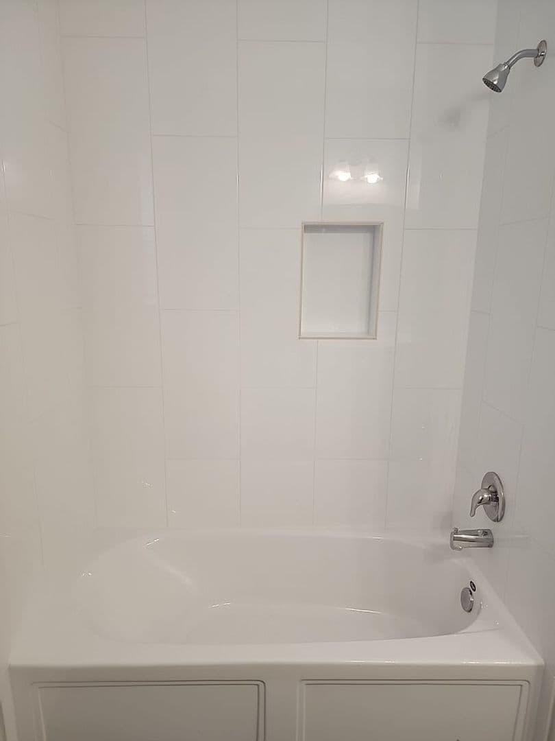 Houston Apartment: 832 Elkhart St A&B