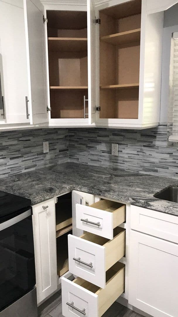 Houston Apartment: Waxwing St