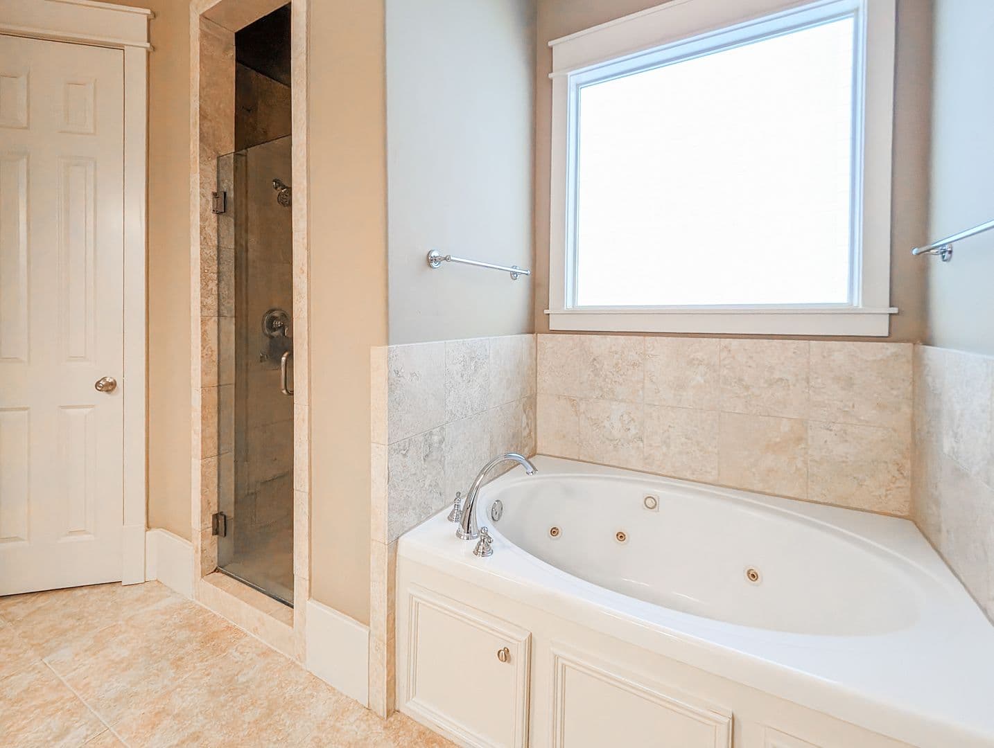 Houston House: 1126 W 17th St Unit B
