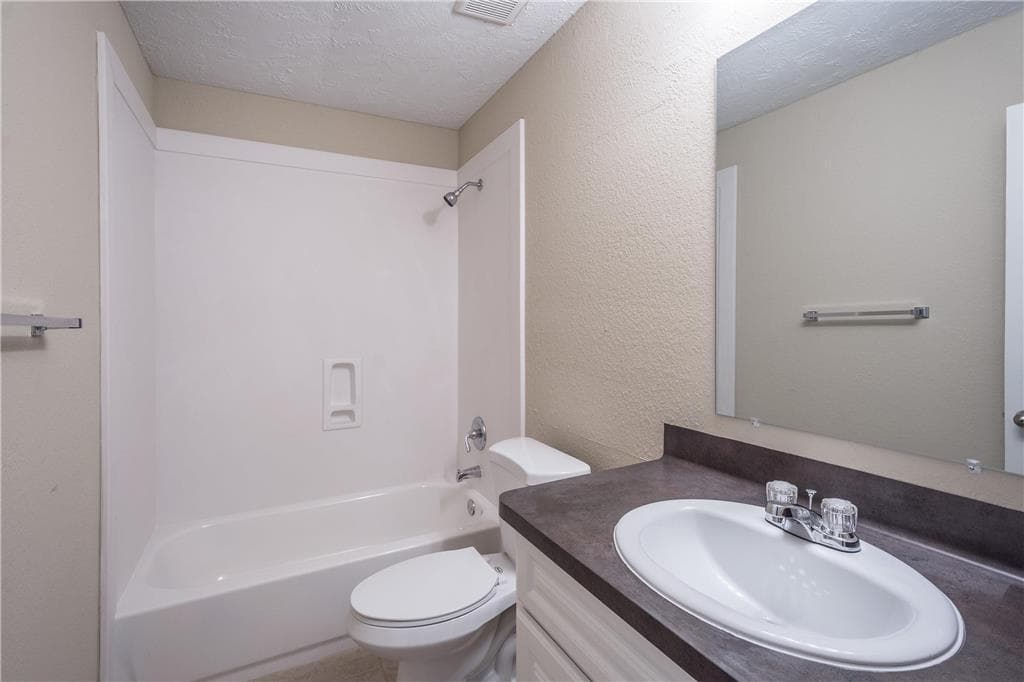 Katy House: 20010 Fort Dodge Dr