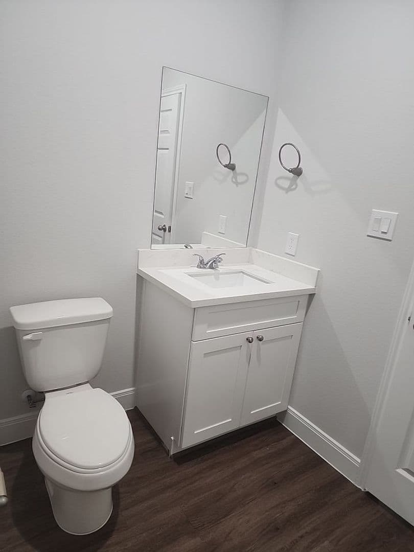 Houston Apartment: 832 Elkhart St A&B