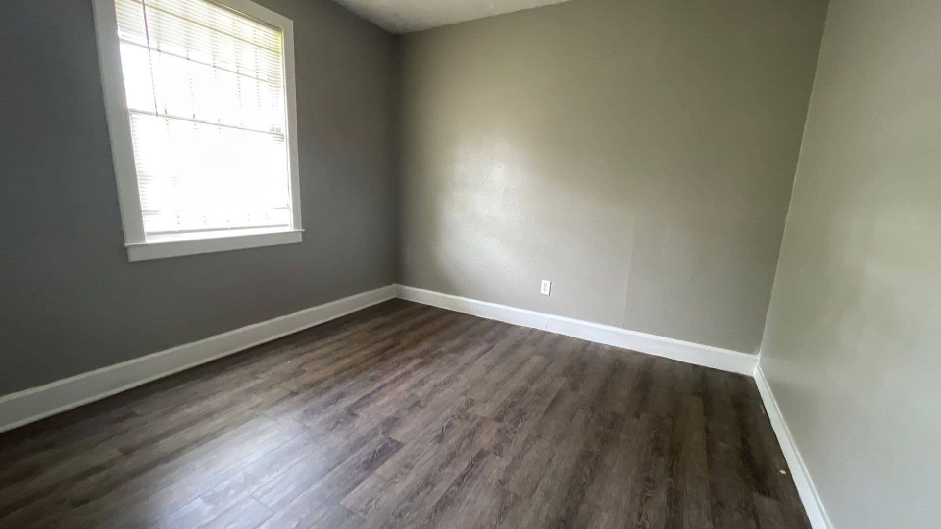 Houston House: 8303 Saint Lo