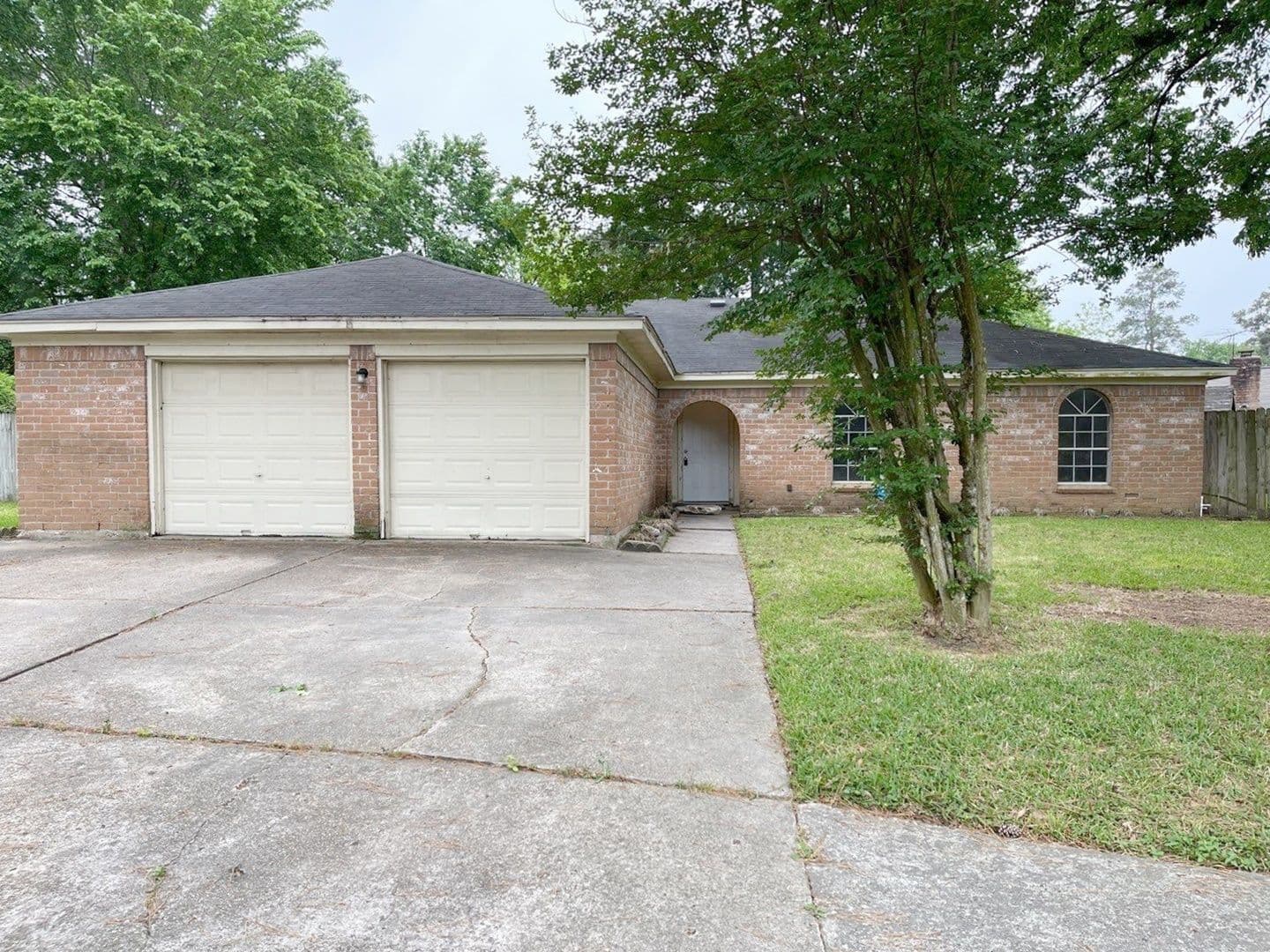 Spring House: 23907 Pea Ridge Dr