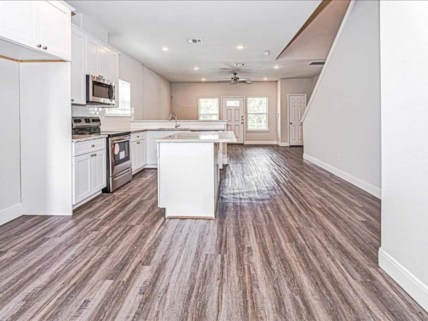 Houston Apartment: 9314 Sundown