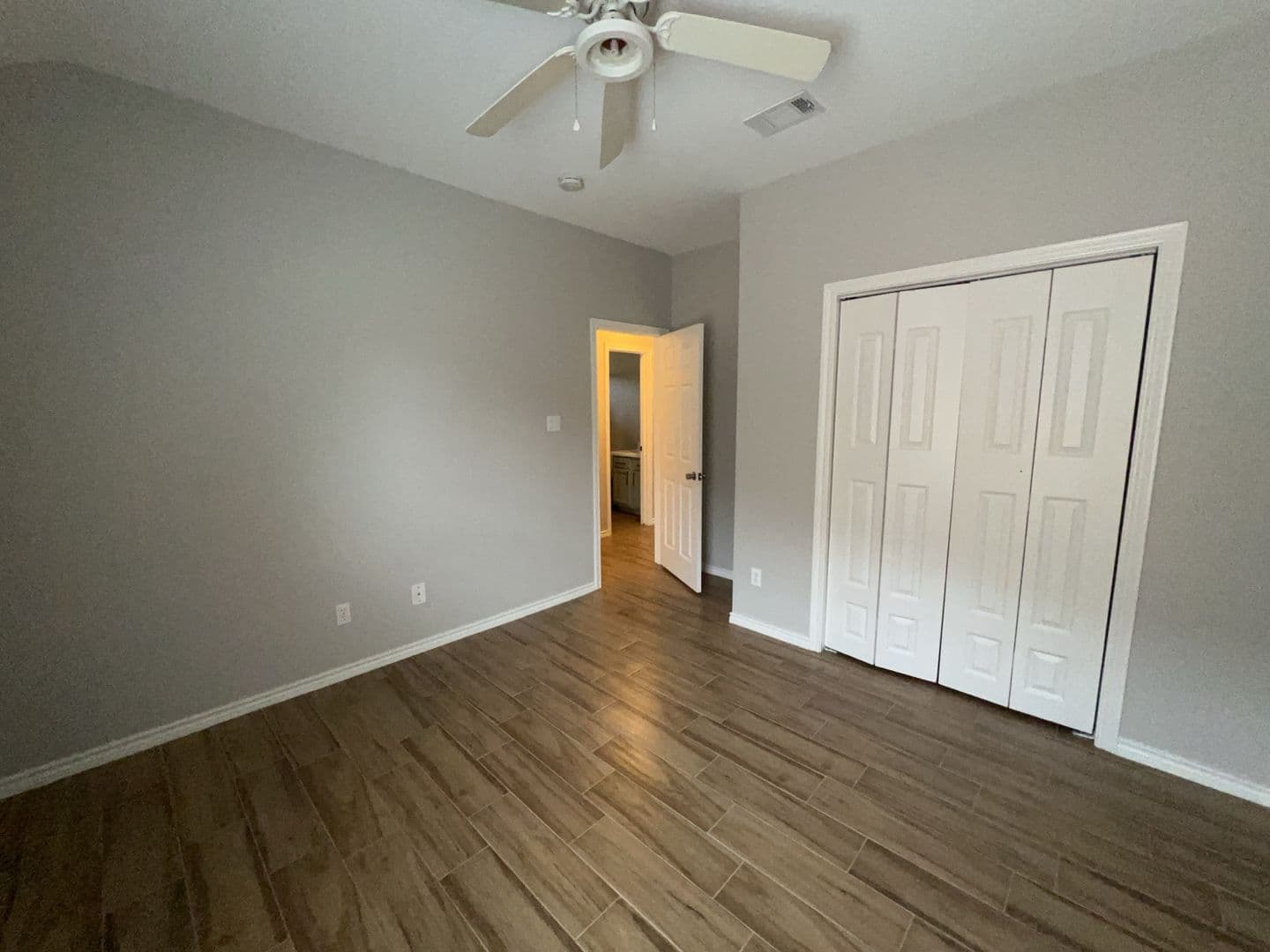 Houston House: 3634 Du Bois St