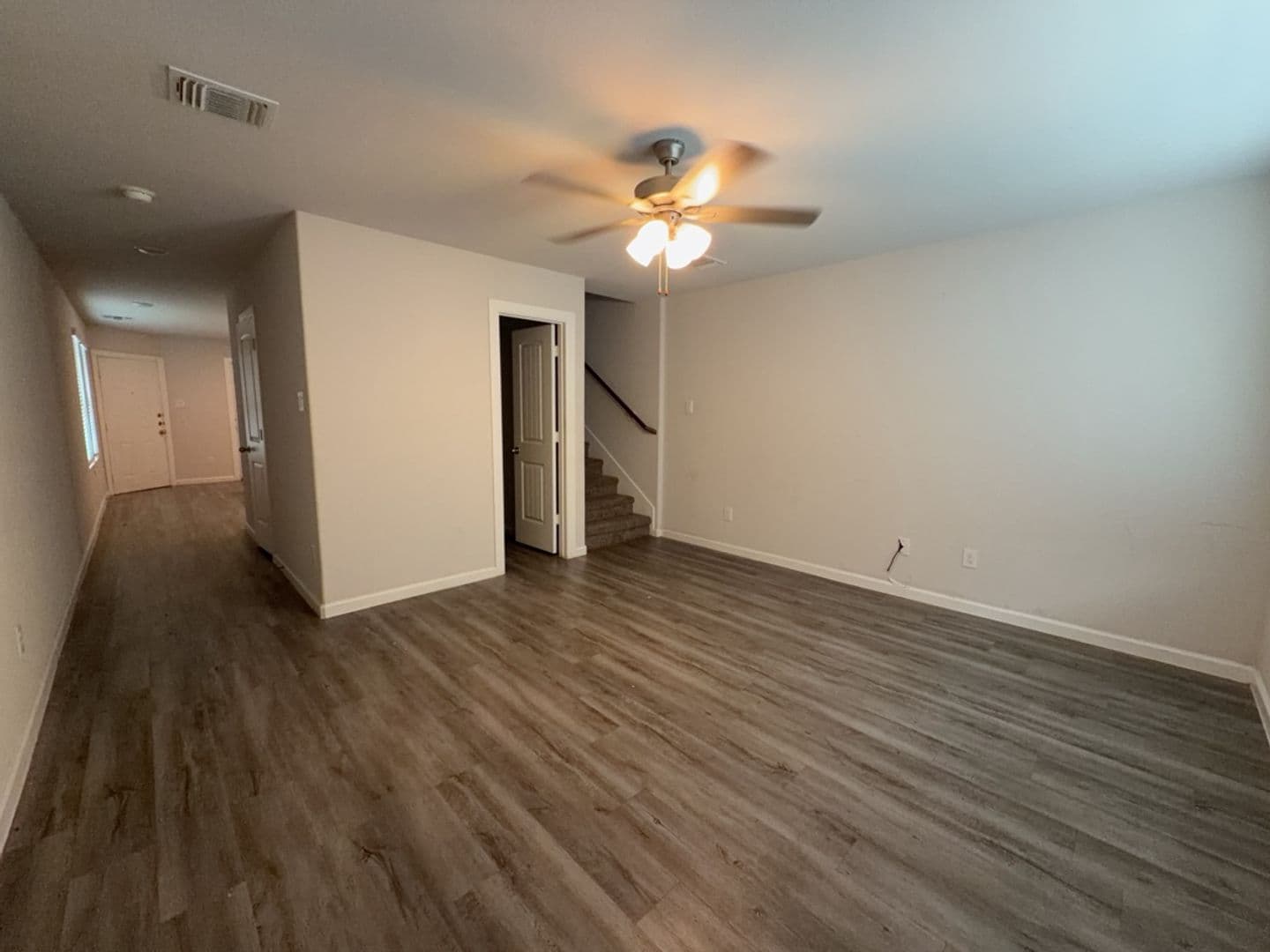 Willis Apartment: 501 Hines Ave