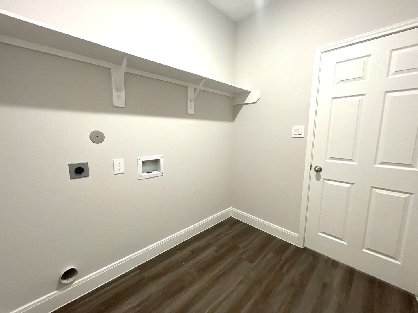 Houston Apartment: 9327 Camay Dr.