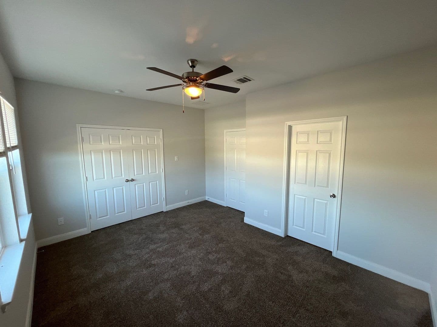 Houston Apartment: 832 Elkhart St A&B