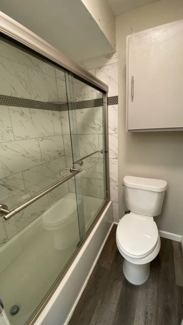 Houston House: 6633 W Airport Blvd #1308