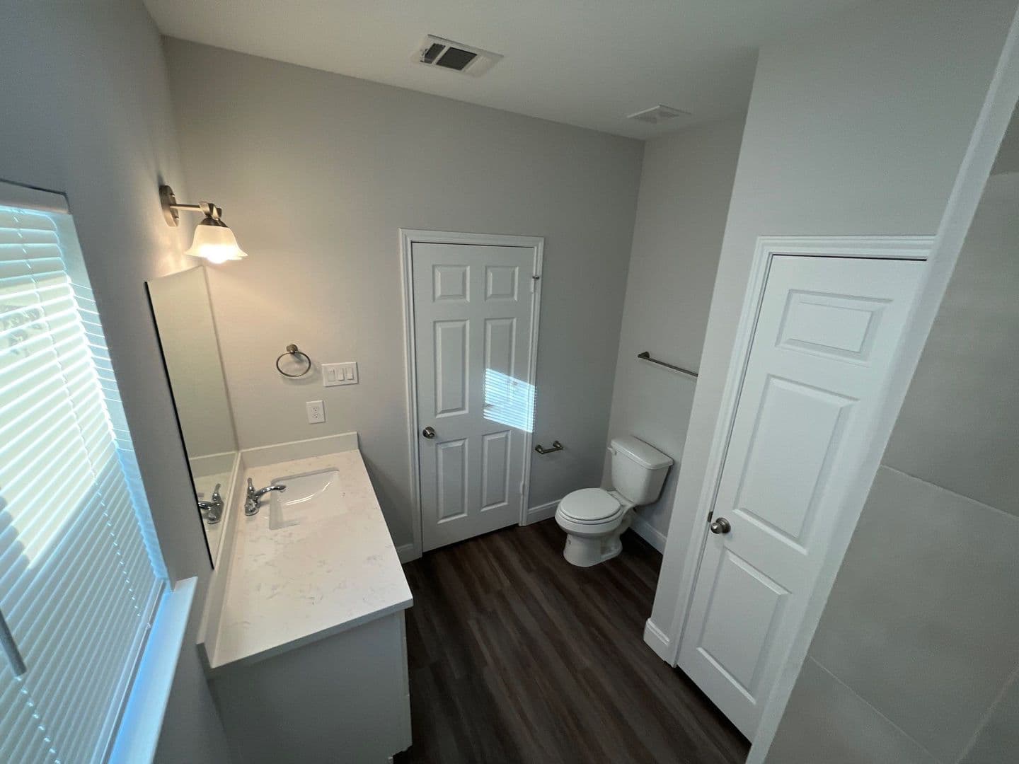 Houston Apartment: 832 Elkhart St A&B
