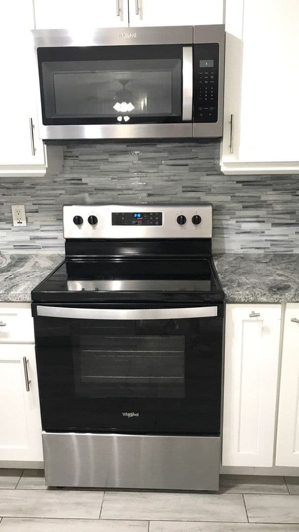 Houston Apartment: Waxwing St