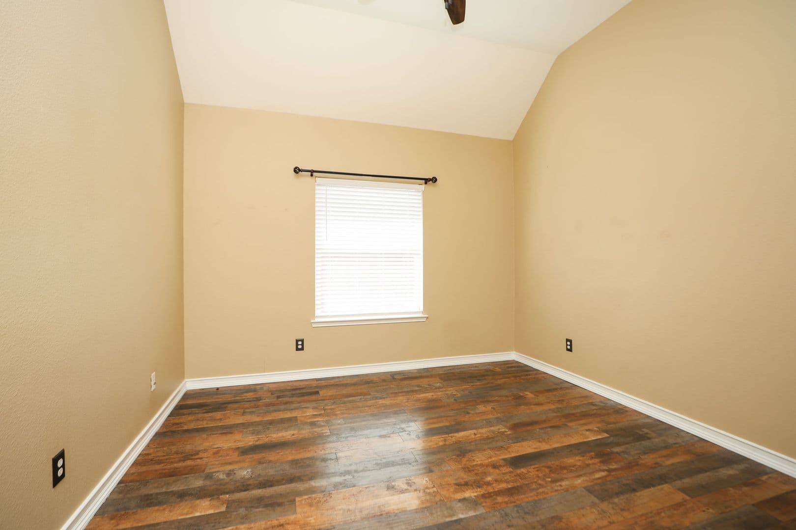 Katy House: 2215 Dorman Ct.
