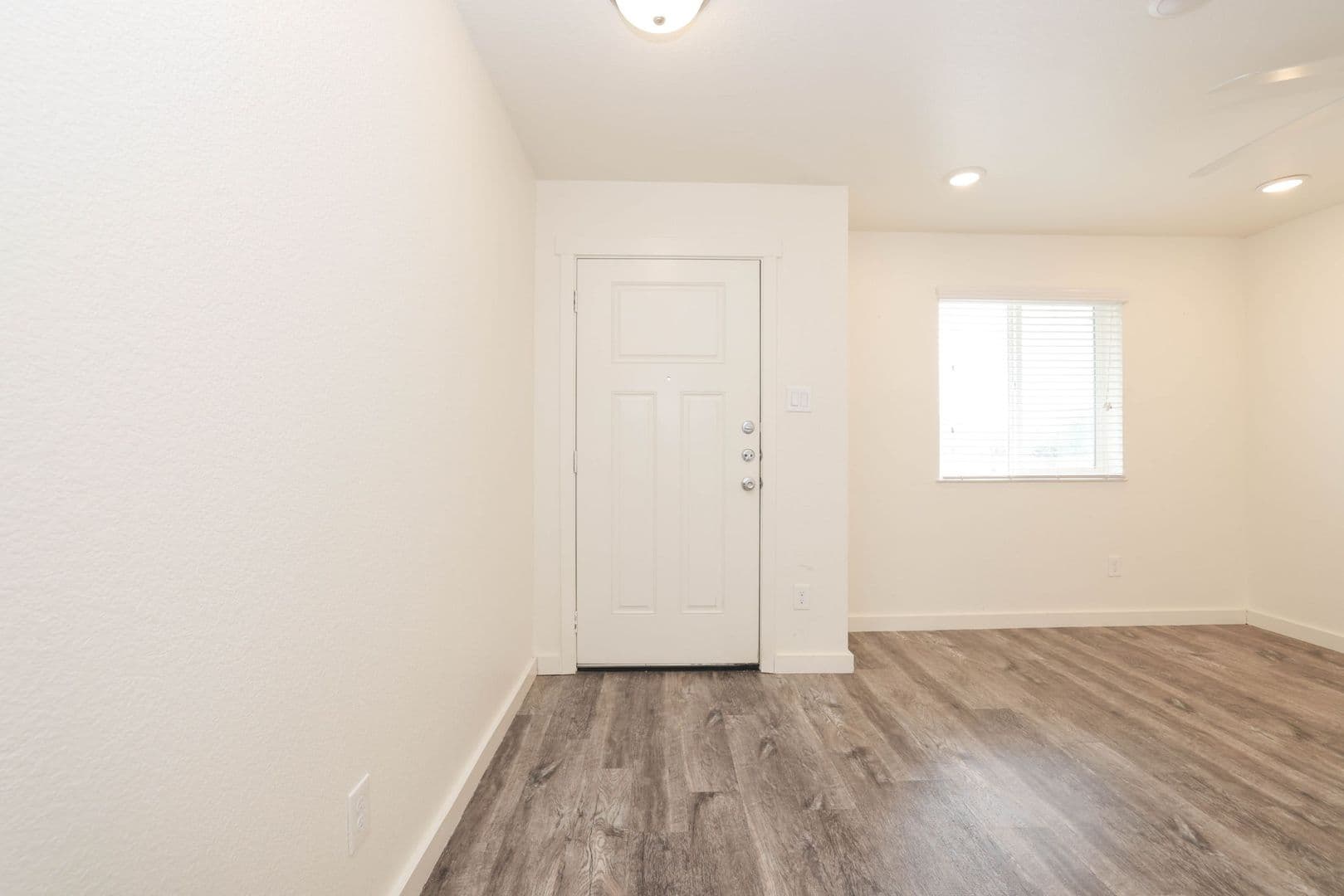 Spring House: 21155 Gosling Rd 14-D