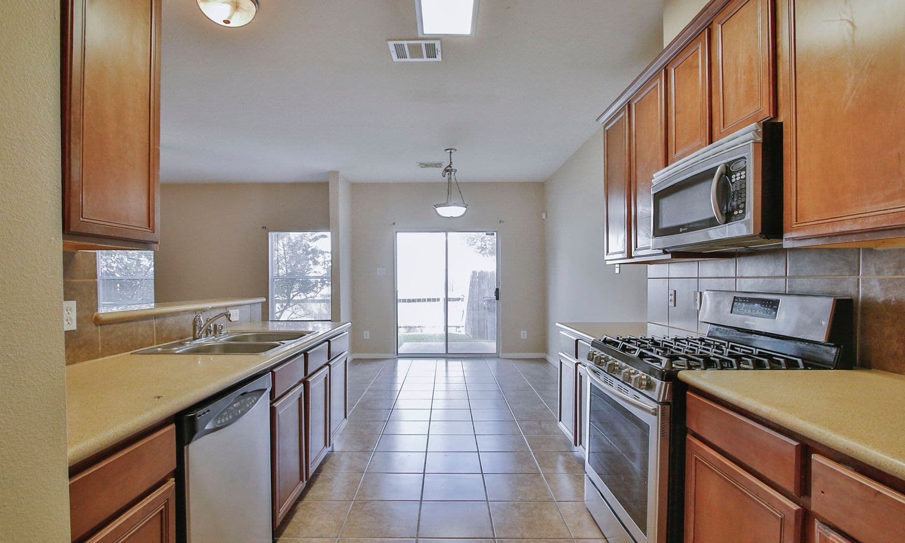 Houston Townhome: 8327 Cassidy Creek