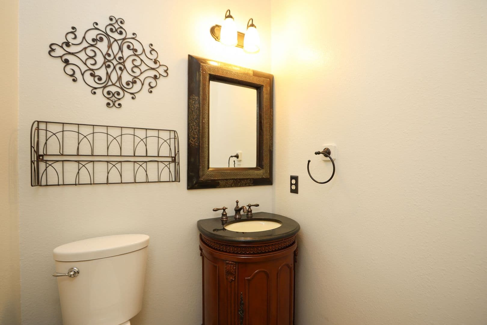 Katy House: 2215 Dorman Ct.