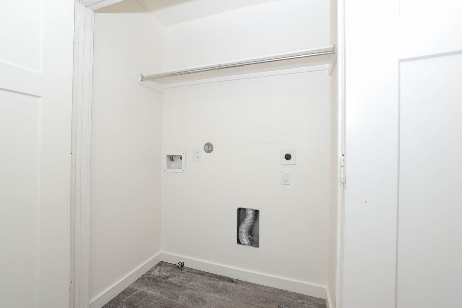 Spring House: 21155 Gosling Rd 46C