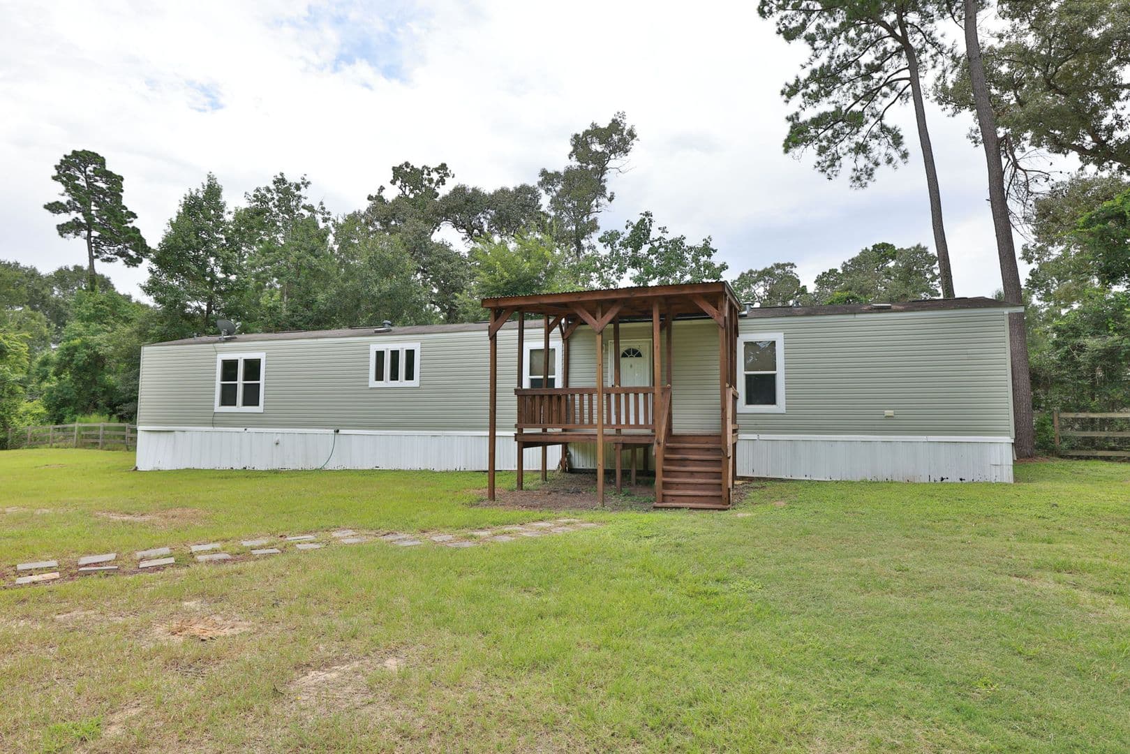 Magnolia House: 33940 Ansley Rd