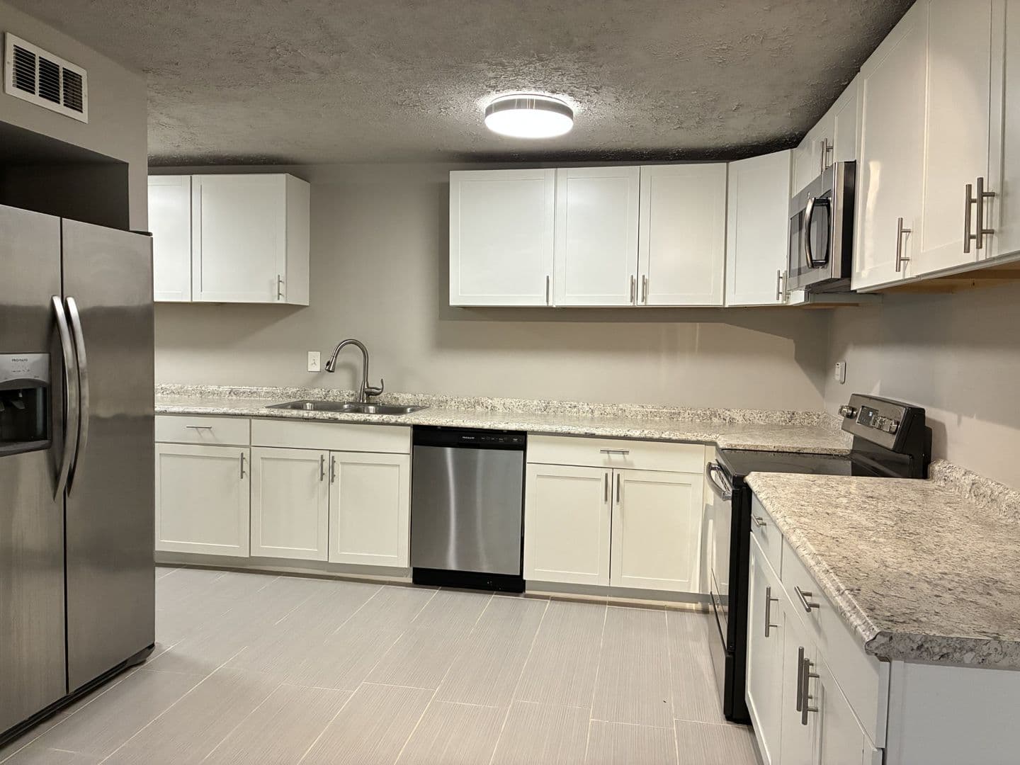 Houston House: 7510 Shady Villa Lane #22