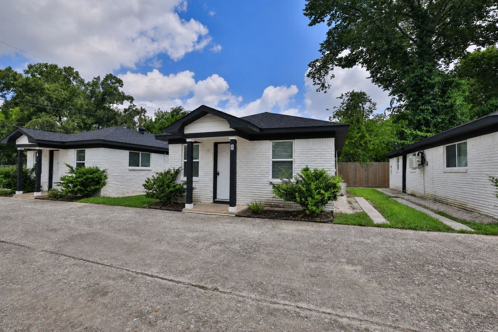 Houston House: 4120 Linn St Unit E