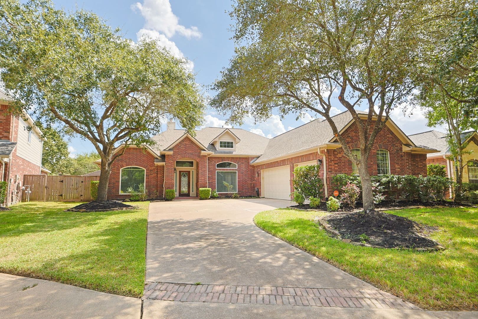 Katy House: 2215 Dorman Ct.