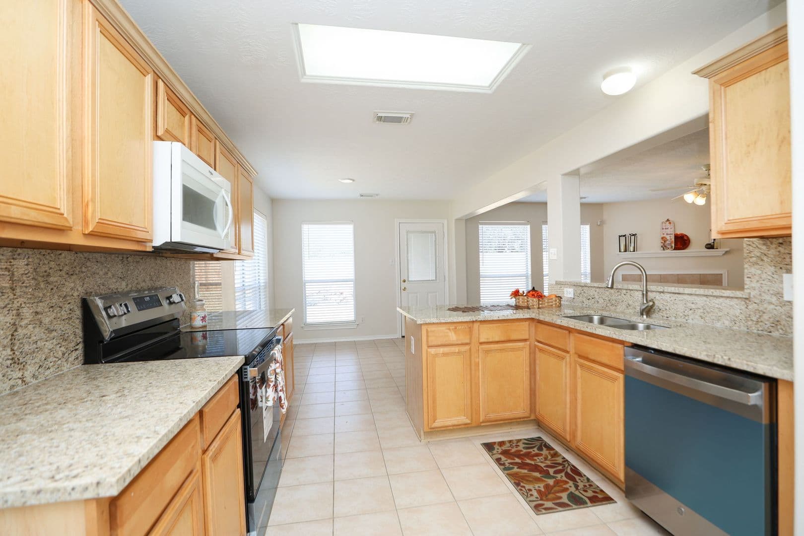 Tomball House: 18910 Piney Bend Court