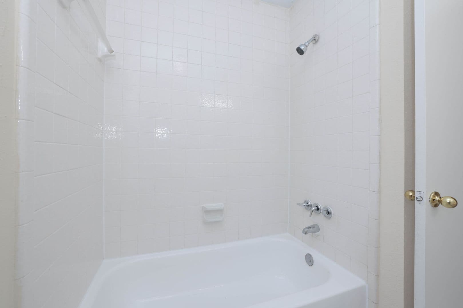 Houston House: 11607 Lennington Dr