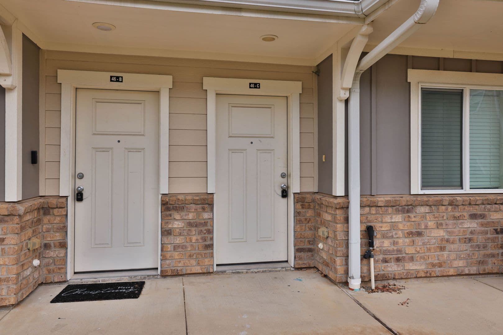 Spring House: 21155 Gosling Rd 46C
