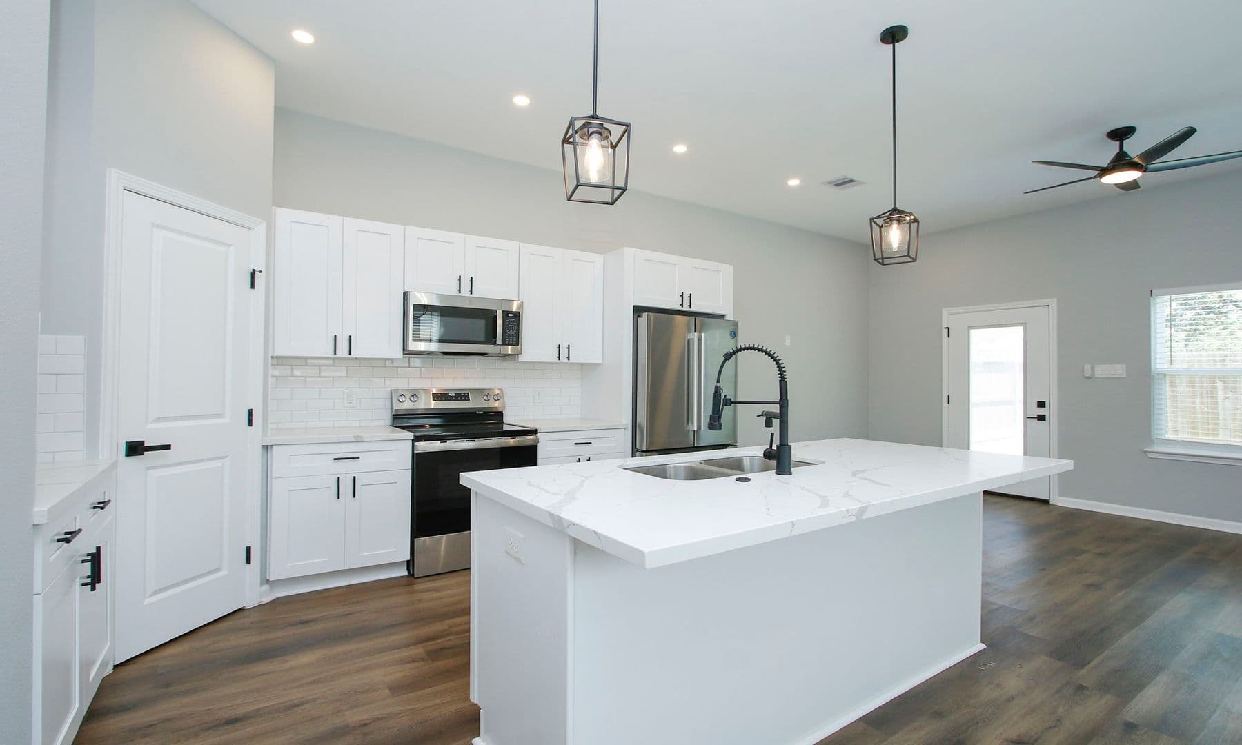 Houston House: 4337 Faulkner St