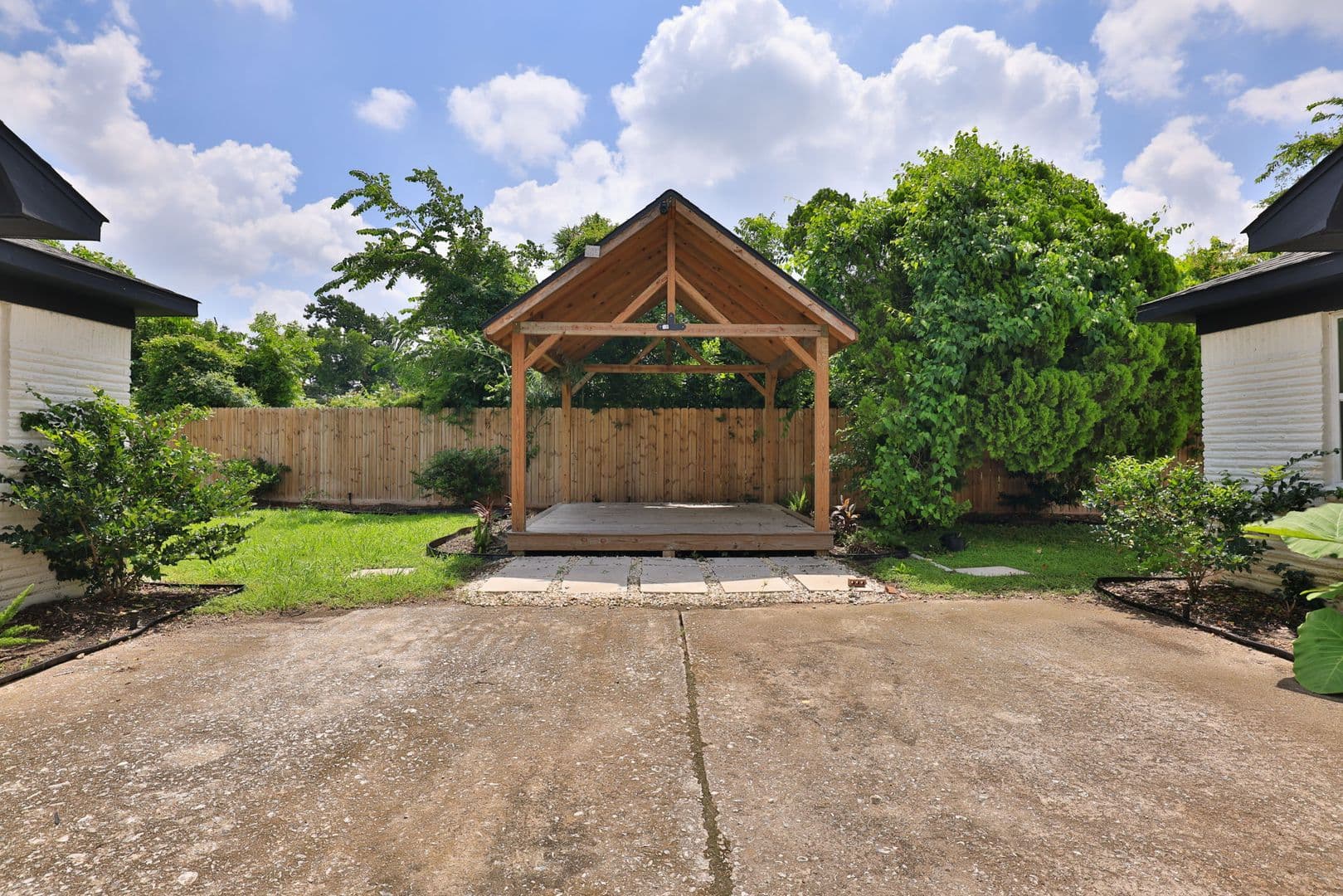 Houston House: 4116 Linn St Unit B