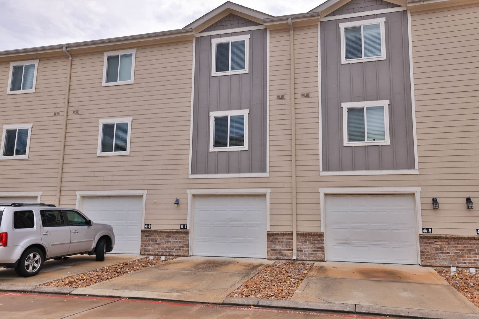 Spring House: 21155 Gosling Rd 46C