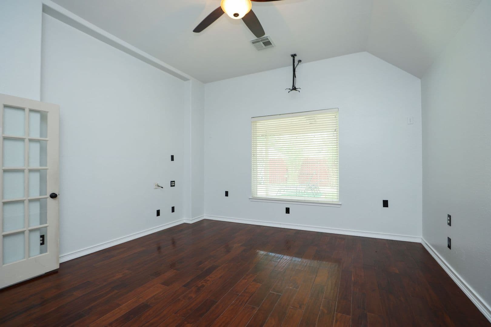 Katy House: 2215 Dorman Ct.