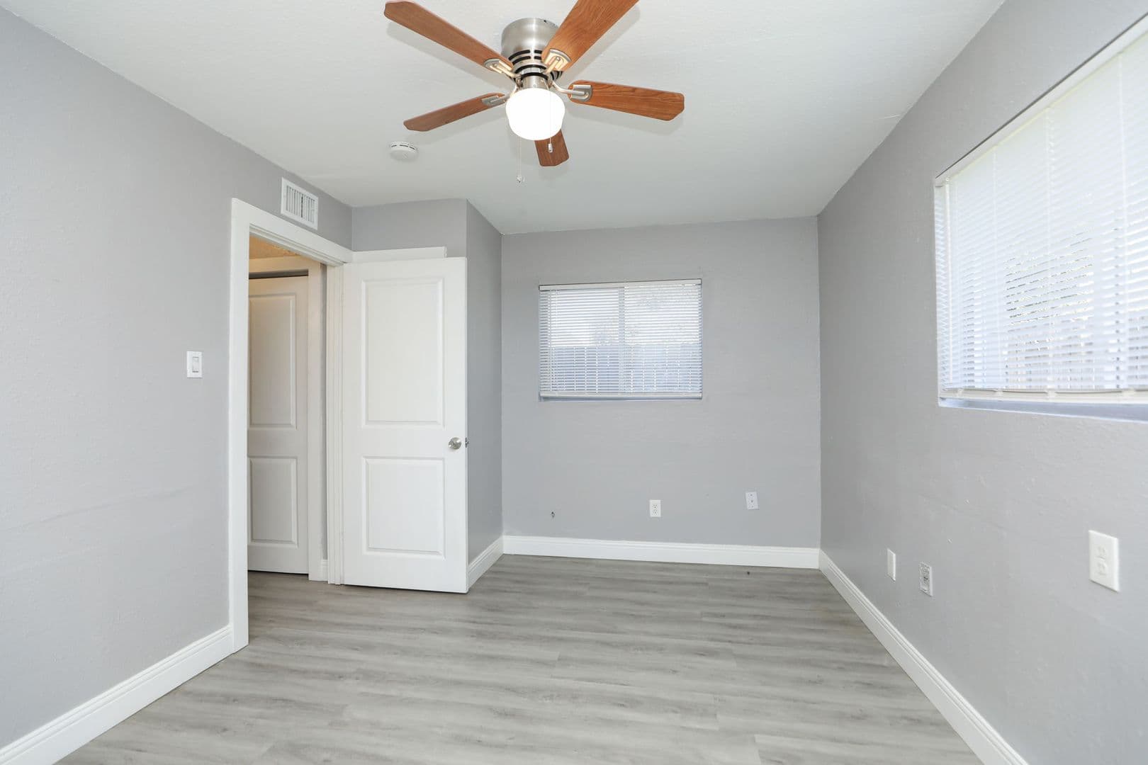 Houston House: 8127 Colonial Ln Unit 2