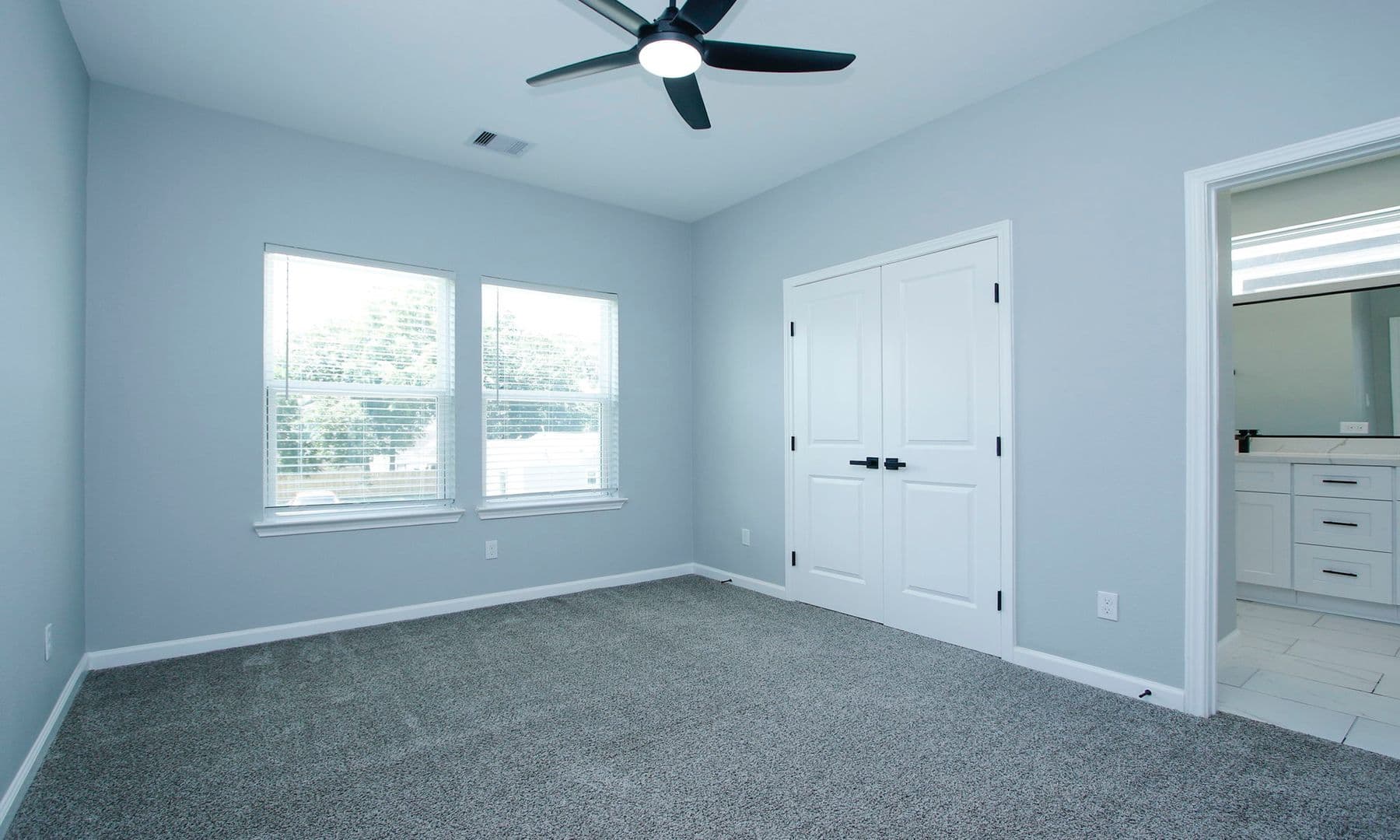 Houston House: 4337 Faulkner St